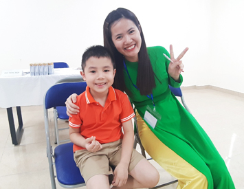 TRƯỜNG LIÊN CẤP LÔMÔNÔXỐP TUYỂN DỤNG GIÁO VIÊN TIẾNG ANH KHỐI THCS