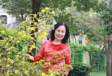 CÔ HOÀNG THỊ BƯỞI – CỐ VẤN CHUYÊN MÔN HĐQT CẤP MẦM NON HỆ THỐNG LIÊN CẤP LÔMÔNÔXỐP