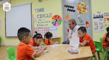 HỆ TIẾNG ANH TĂNG CƯỜNG TẠI CẤP MẦM NON CỦA HỆ THỐNG LIÊN CẤP LÔMÔNÔXỐP CÓ GÌ ĐẶC BIỆT?