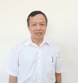 THẦY NGUYỄN VĂN CHÍNH – CỐ VẤN HĐQT TRƯỜNG THPT LÔMÔNÔXỐP TÂY HÀ NỘI