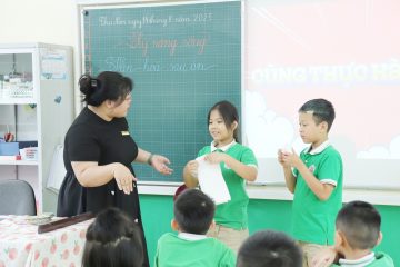 LOMOERS RÈN THÓI QUEN ĐẸP, NUÔI DƯỠNG NẾP SỐNG VĂN MINH QUA CHUYÊN ĐỀ “VĂN HÓA SAU ĂN”